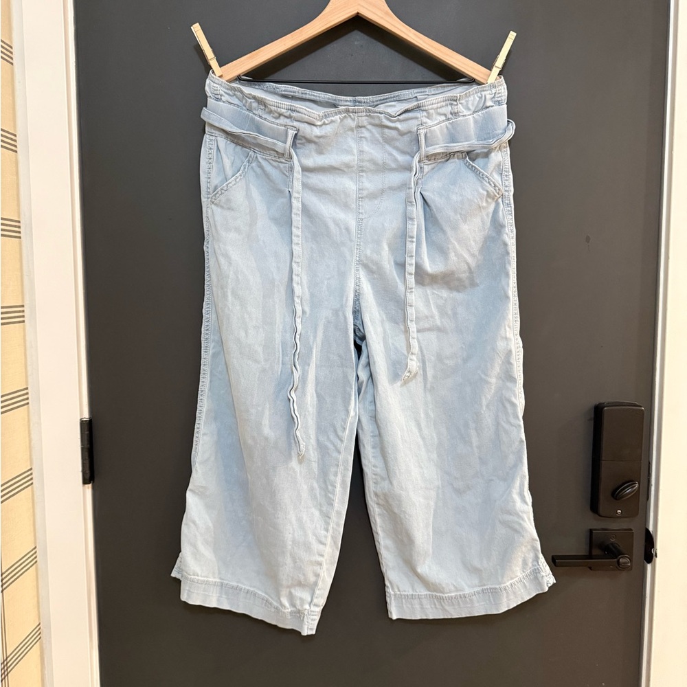 one 5 one Light Blue Wide Leg Cropped Pants with Elastic Waist and Belt